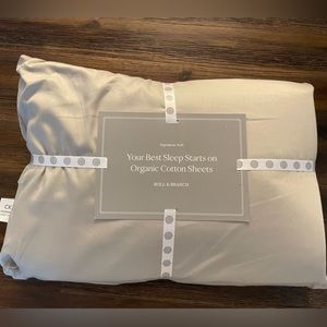 NWT Boll and Branch Cal King Signature Hemmed Sheet Set- in Pewter